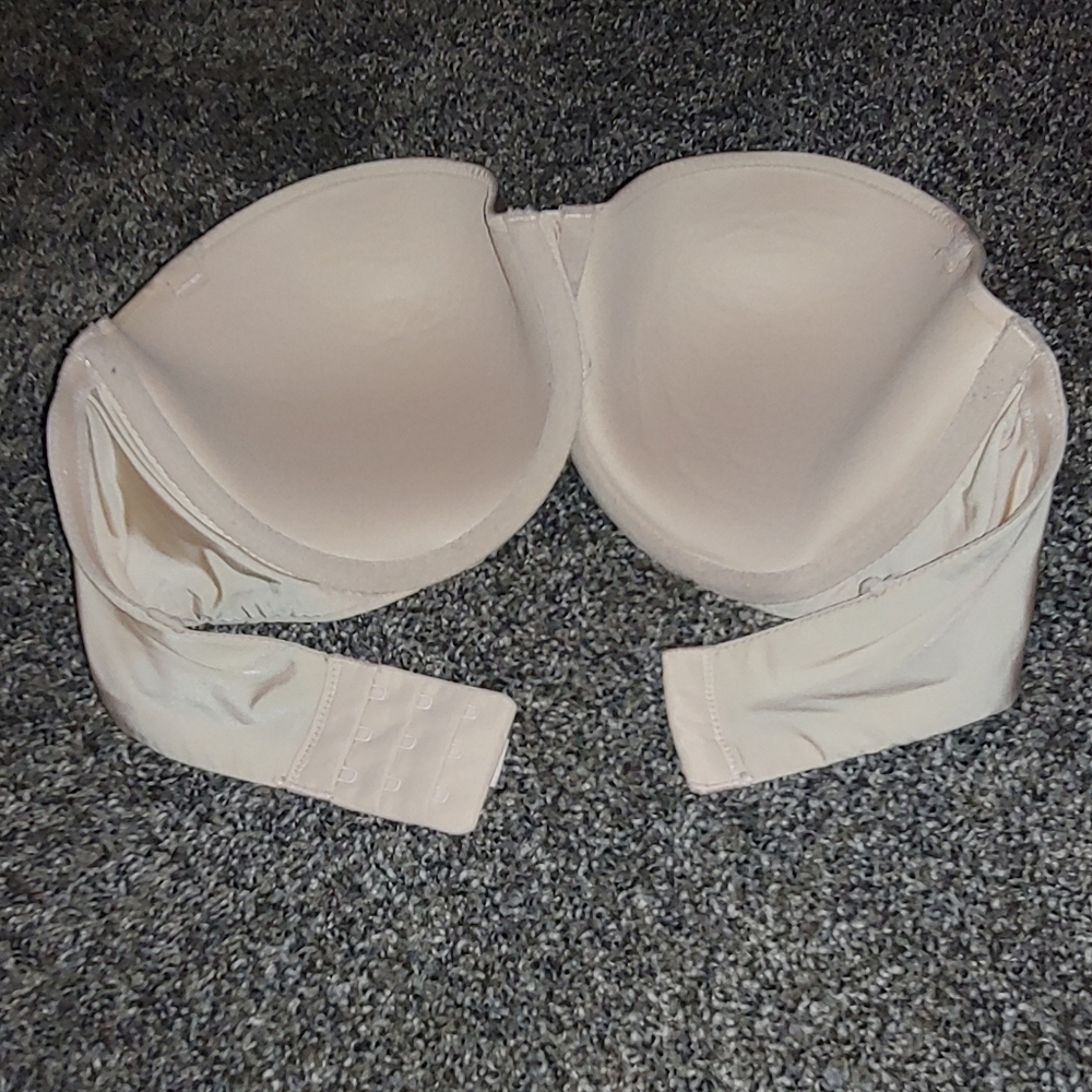 Victoria Secret Strapless Bra - Picture 7 of 7